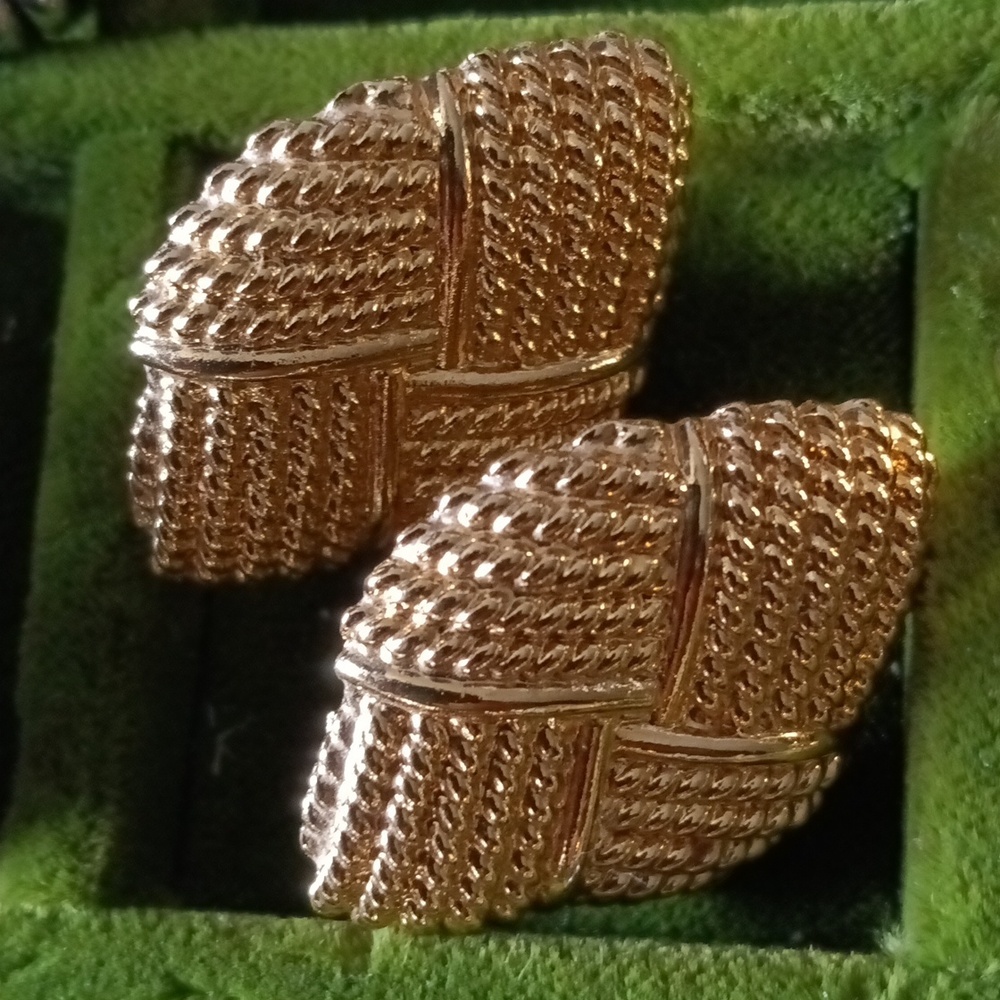 Earrings Napier clip on goldstone